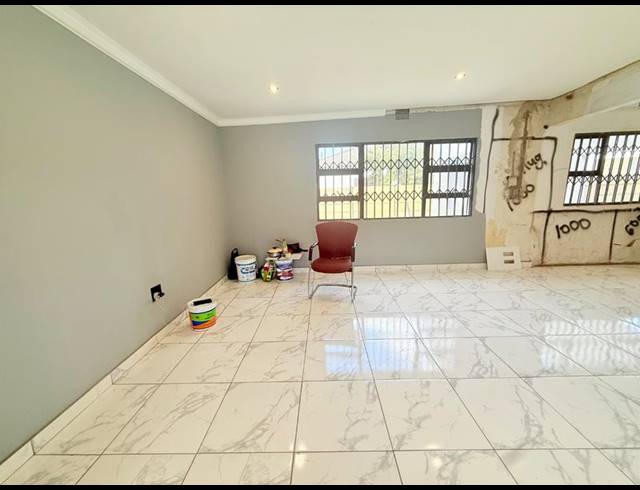 3 BEDROOM HOUSE FOR SALE IN VANDERBIJLPARK CW 4